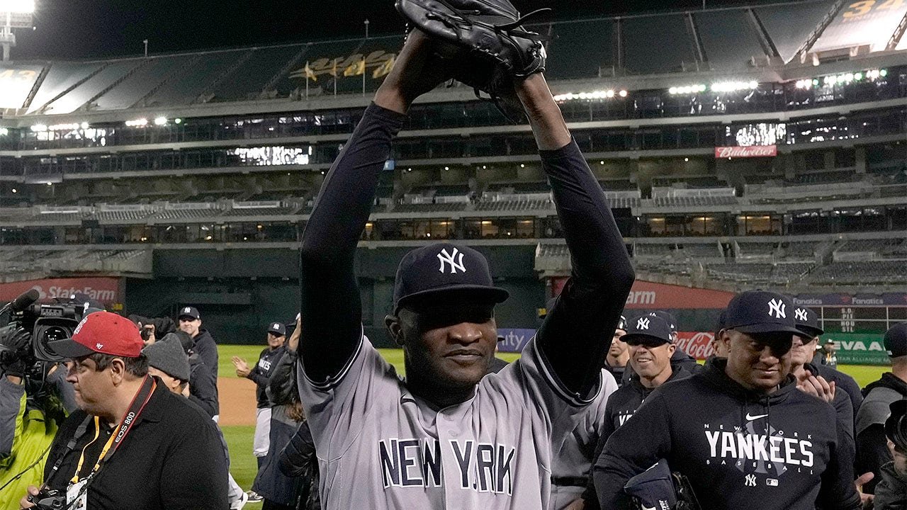 Yankees fans celebrate as Domingo German pitches perfect game