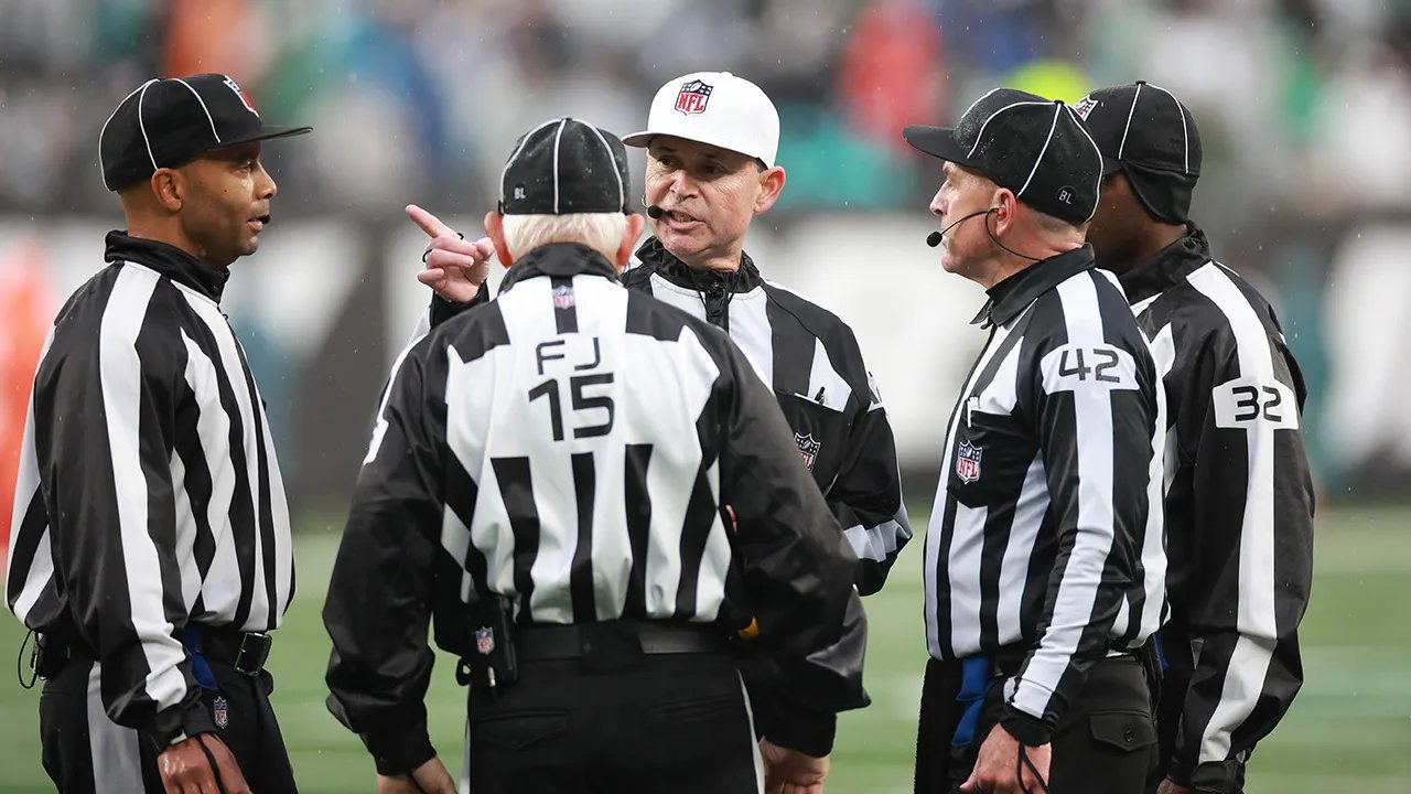 NFL officiating crew in controversial Lions-Cowboys game may be downgraded ahead of playoffs: report