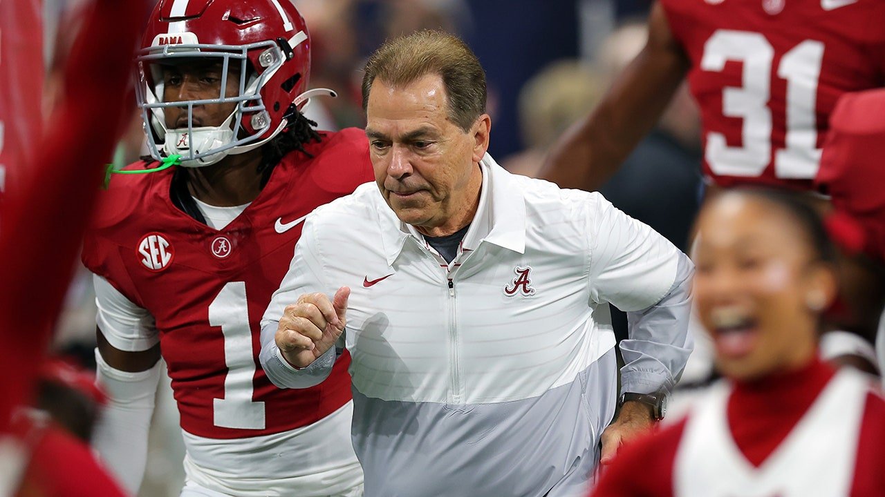 Alabama's Nick Saban retiring as football coach