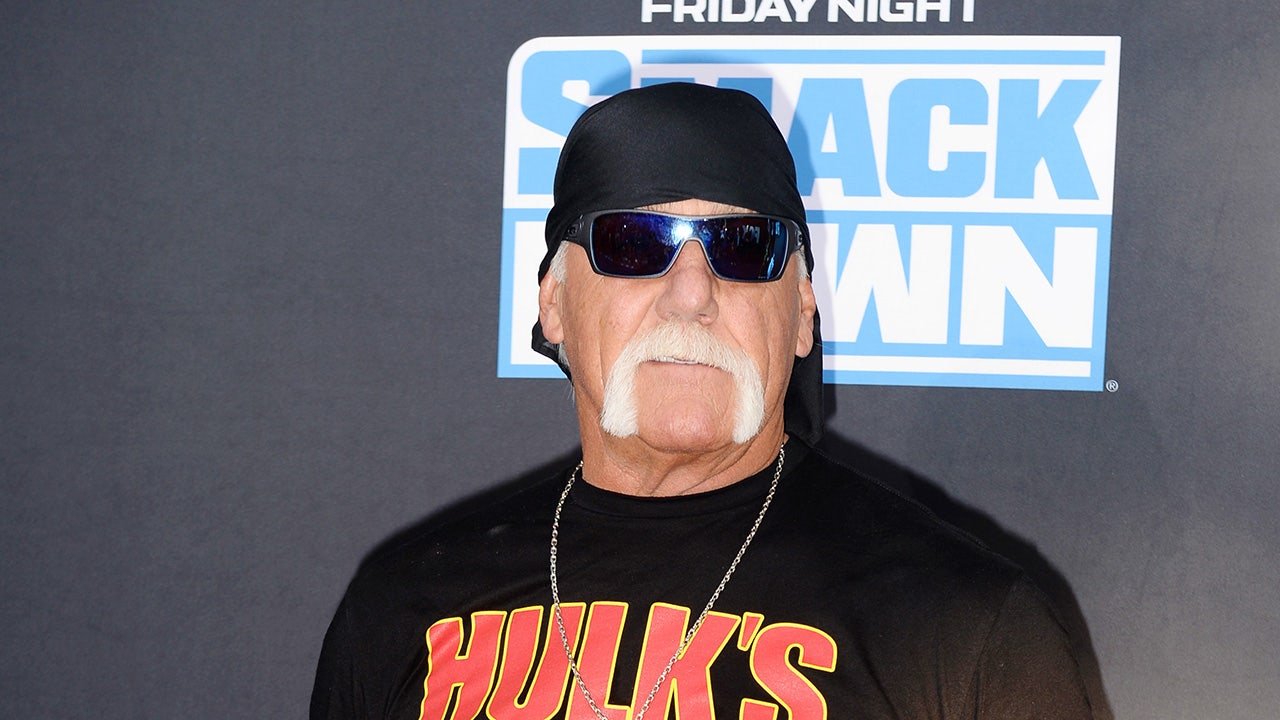 Hulk Hogan helps rescue girl from flipped car in Florida