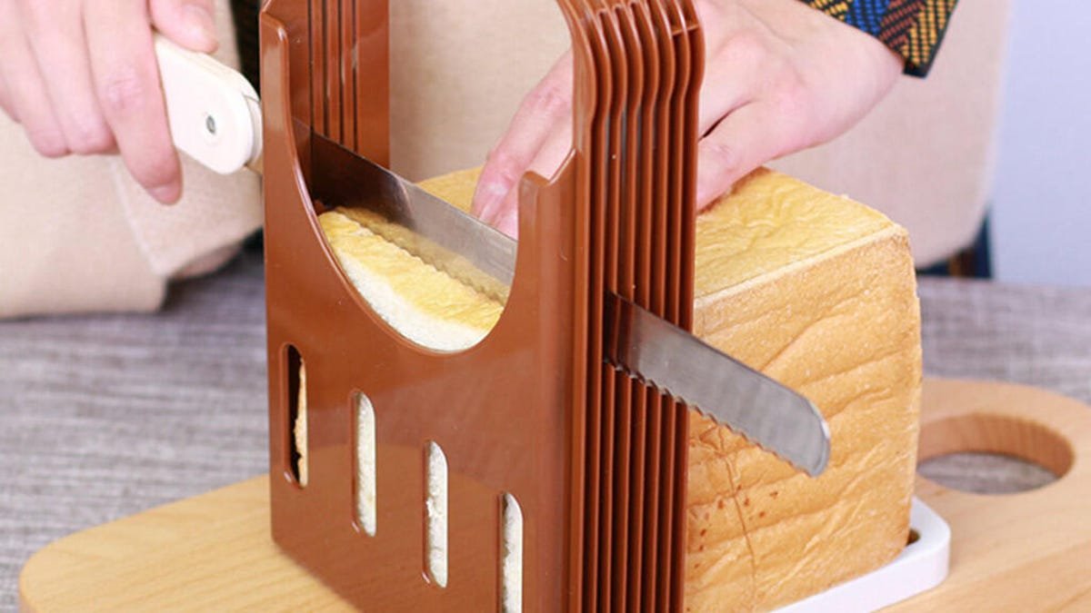 5 Great Bread Slicers That Will Guarantee Uniform Sandwiches