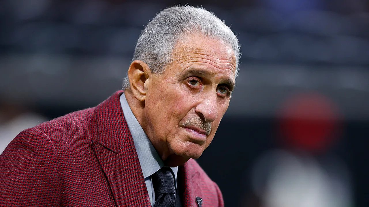 Falcons owner Arthur Blank denies suggestion Bill Belichick demanded full control of football operations