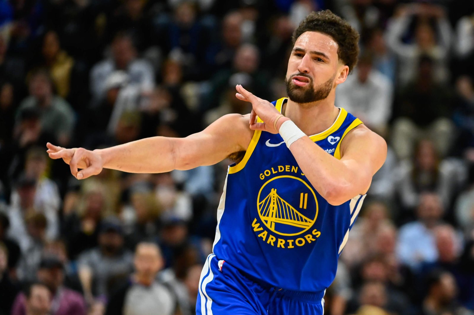 Klay Thompson comes off Warriors' bench for first time since 2012