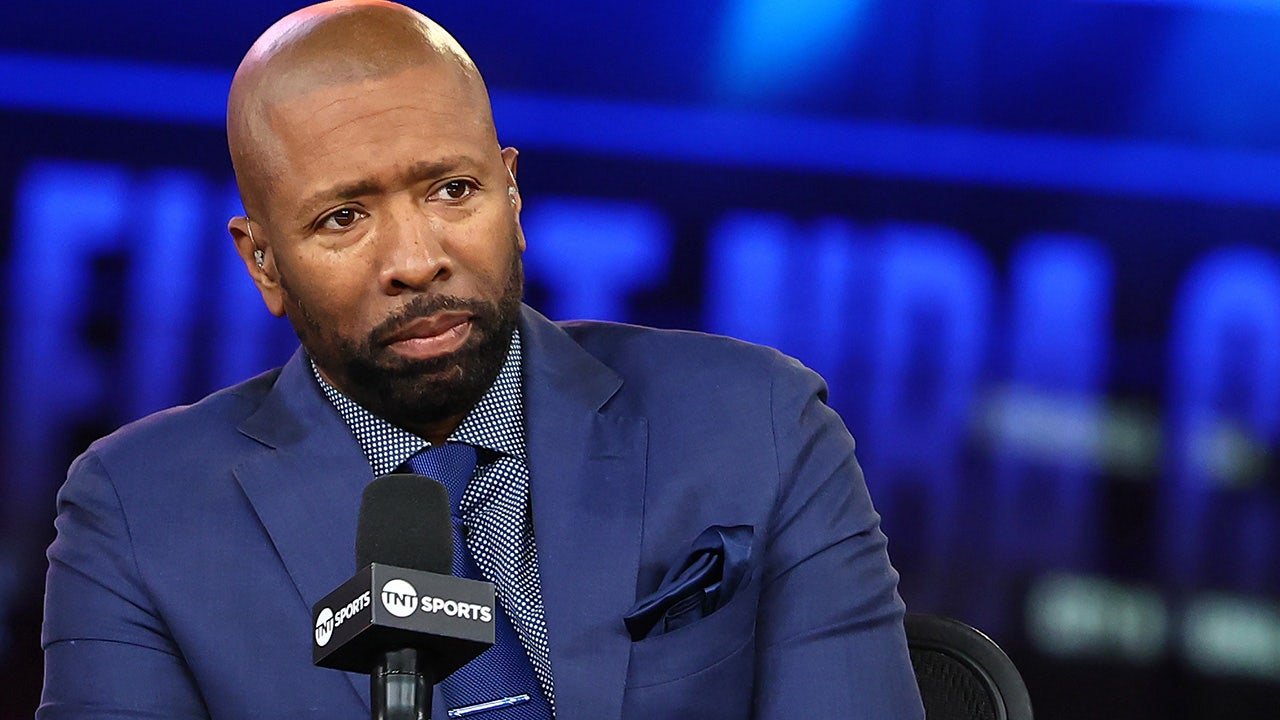 NBA broadcaster Kenny Smith faces backlash over Sabrina Ionescu remarks after 3-point contest