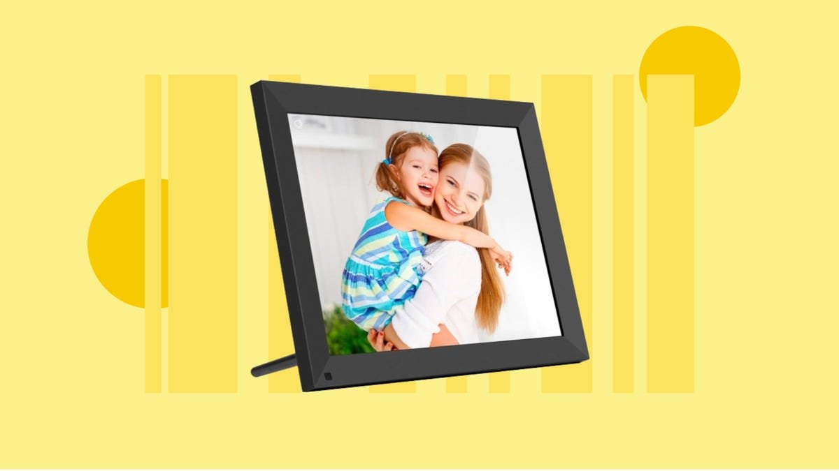 Share Your Smile for Valentine's Day With Up to $50 Off Digital Photo Frames