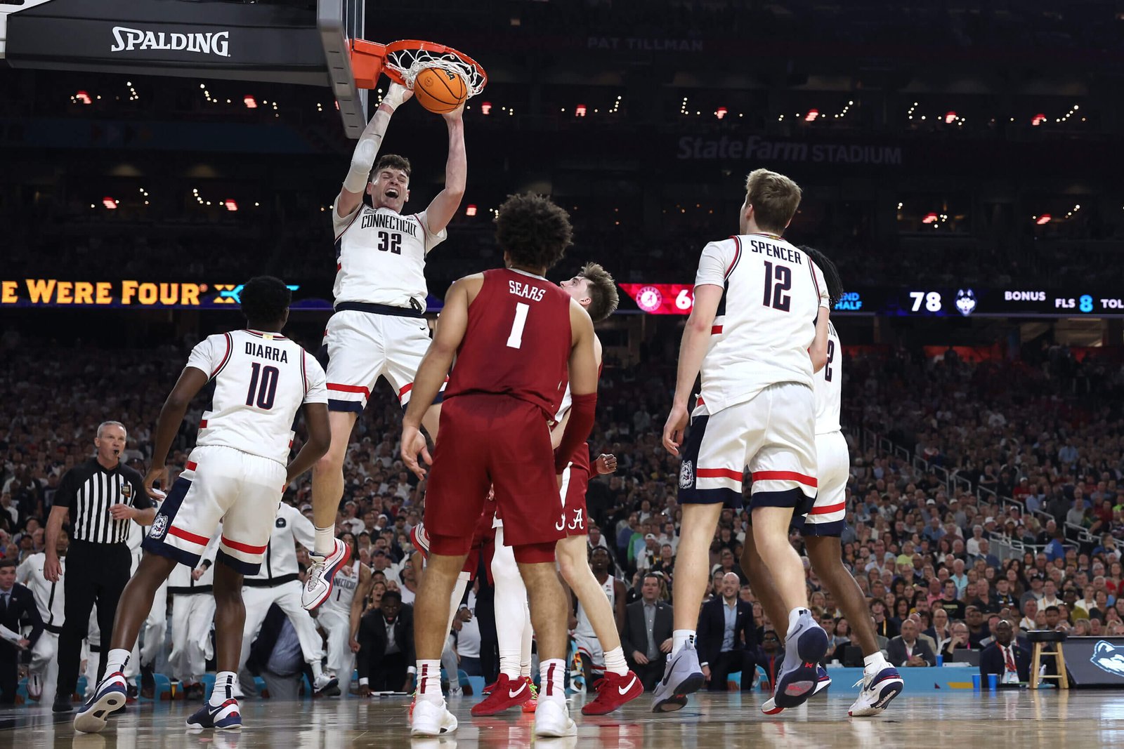 UConn survives Alabama test, returns to national title game